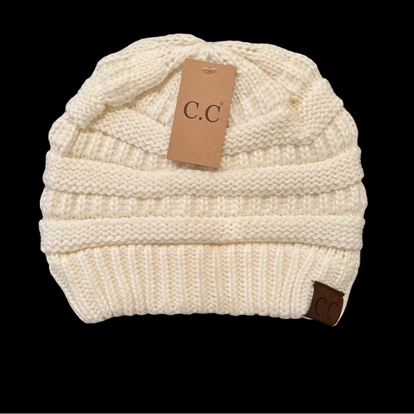 Warm chunky soft stretch cable knit beanie (ivory) - Picture 3 of 5